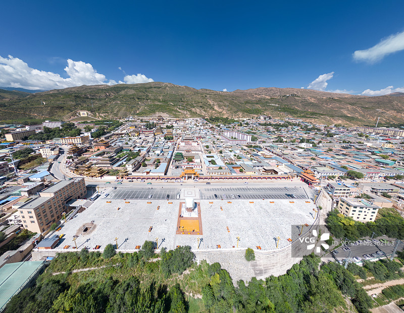 同仁隆务大寺航拍超广角全景图片素材