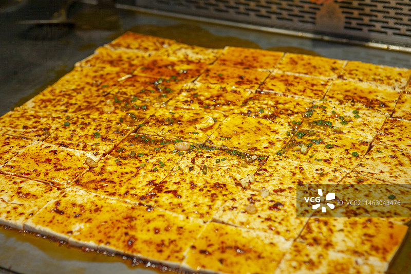 铁板豆腐，臭豆腐，烤豆腐，制作豆腐，麻辣豆腐，包浆豆腐，小吃，成都小吃，四川小吃，美食，美味，小摊，图片素材