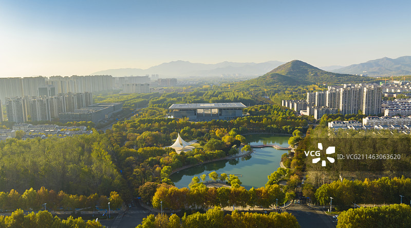 五彩斑斓的秋天图片素材