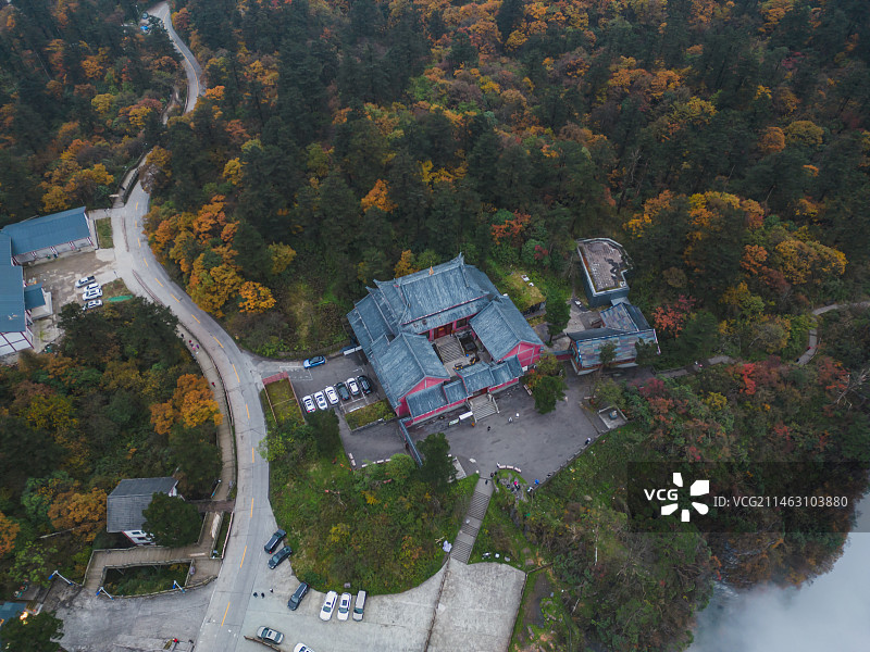 峨眉山雷洞坪航拍景观图片素材