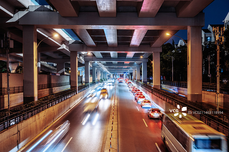 上海城市高架路高架桥立交桥交通下班回家路车辆车流道路公路马路图片素材
