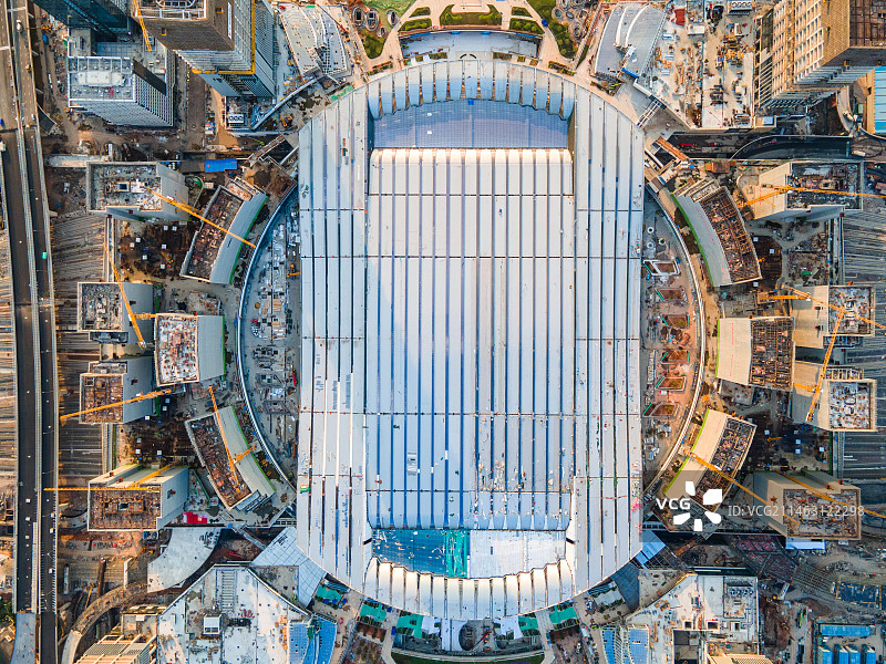 航拍建设中的广州白云站高铁站图片素材