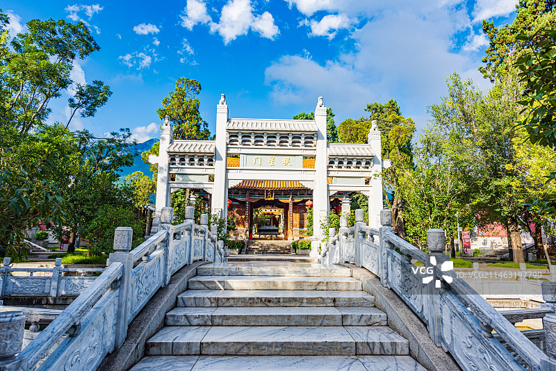 大理古城文庙里的棂星门图片素材