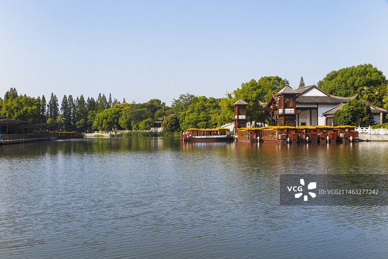 中国南京秦淮河畔白鹭洲公园，白鹭洲，浣梦桥，二水桥，鹫峰寺，秦淮女子教坊图片素材