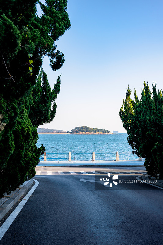 远眺小青岛图片素材