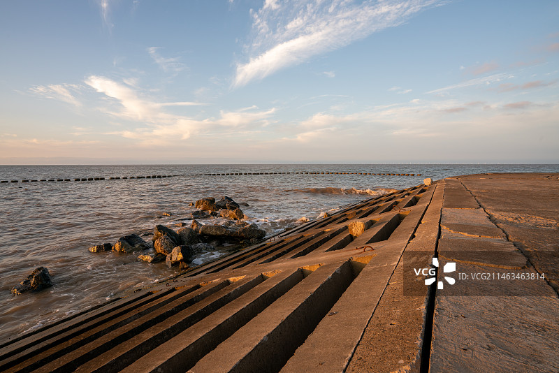 江苏省盐城市滨海县海岸线落日风光图片素材