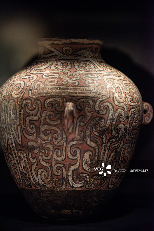 国家博物馆收藏的新石器时代的文物展品图片素材