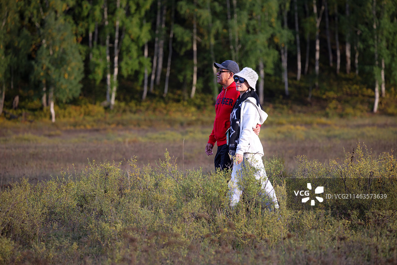 旅游途中的夫妇图片素材