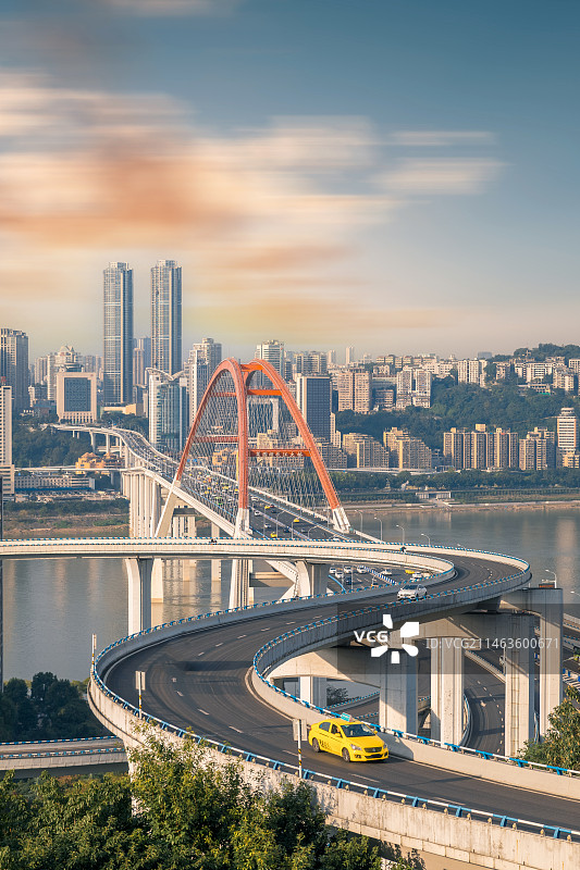 重庆渝中区 菜园坝大桥落日时分户外风光图片素材
