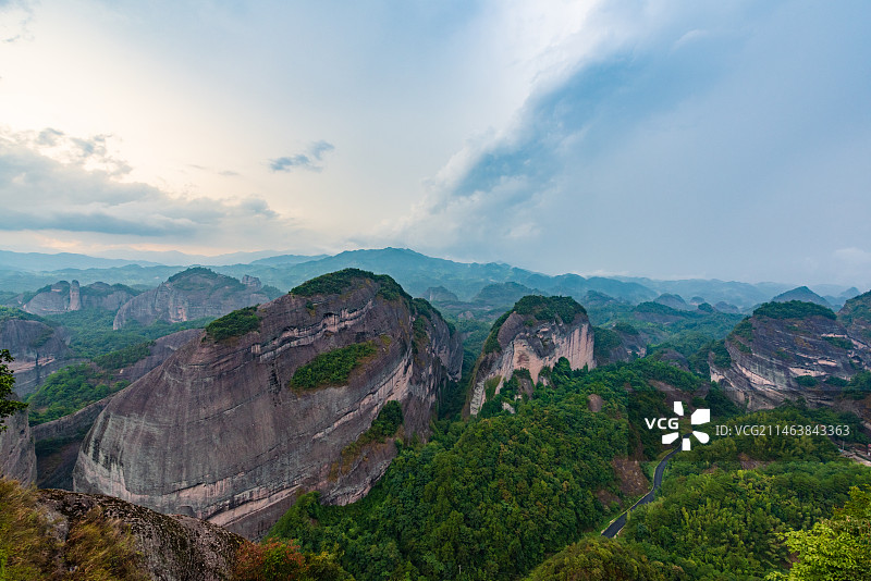 桂林八角寨雨后的日落图片素材