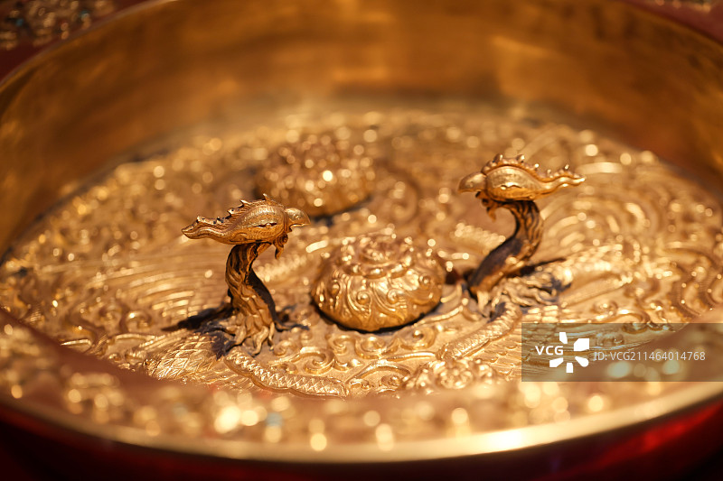 故宫博物院馆藏金双凤纹盆图片素材