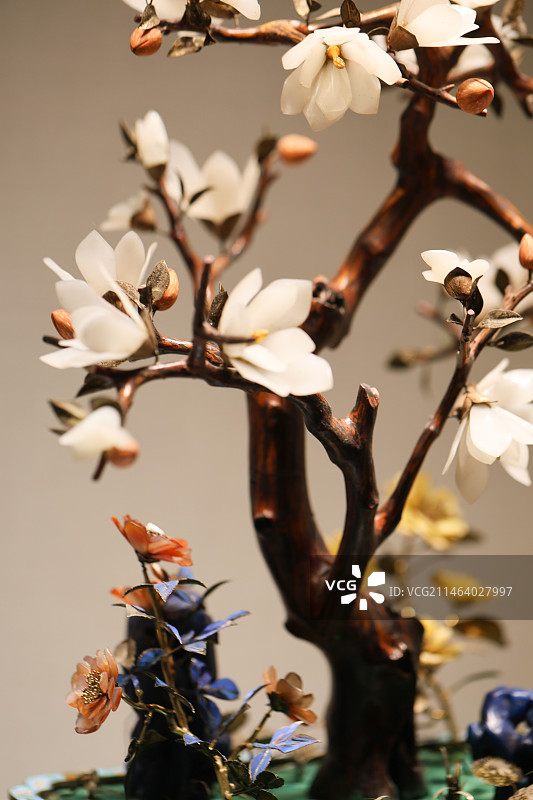 画珐琅盆玉石玉兰盆景图片素材