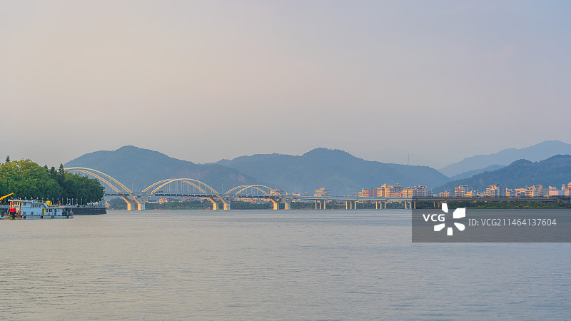 广东潮州韩江两岸城市天际线图片素材
