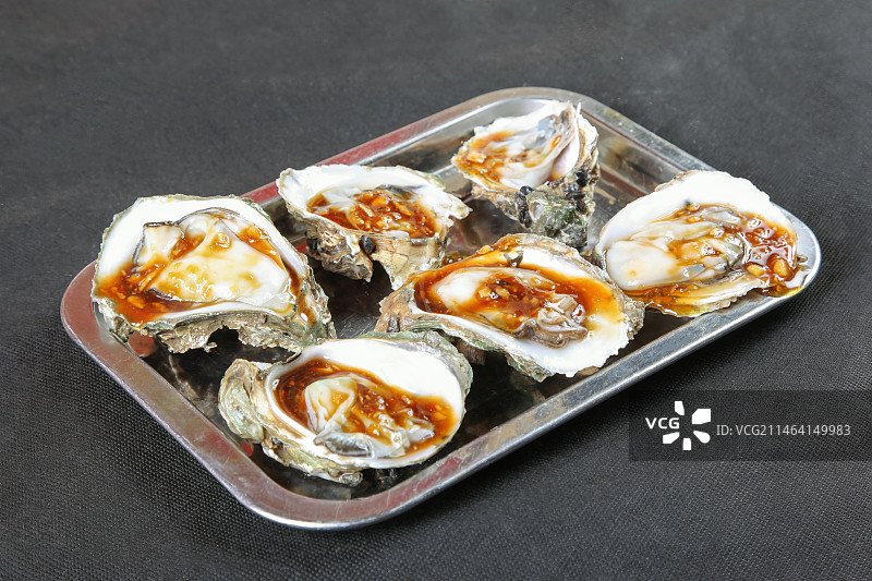中餐美食-蒜茸烤生蚝图片素材