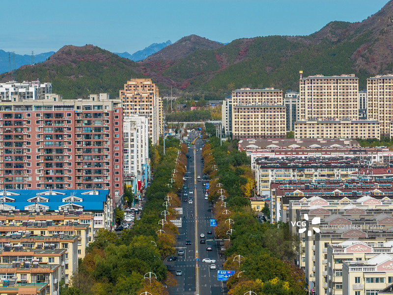 航拍秋天北京市密云城区街道都市风景图片素材