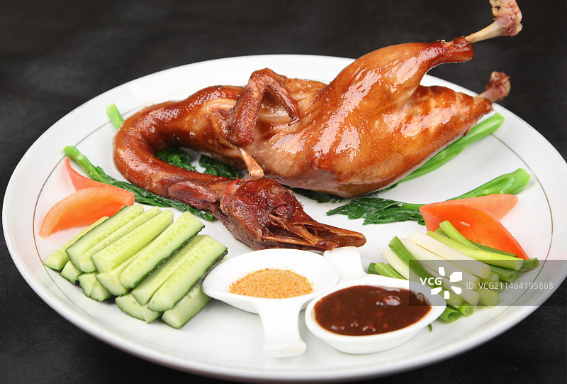中餐美食-樟茶鸭图片素材