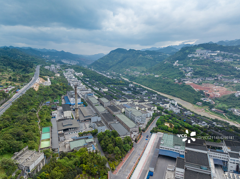 航拍贵州遵义仁怀市茅台集团茅台酿酒车间图片素材