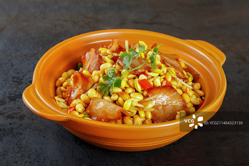 中餐美食-酱肉炒豆嘴图片素材