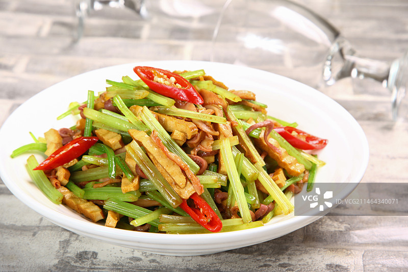 中餐美食-芹菜炒豆干图片素材