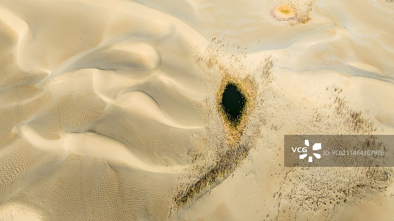 2023.10.23航拍于新疆巴音郭楞蒙古自治州尉犁县塔塔秘境罗布湖图片素材