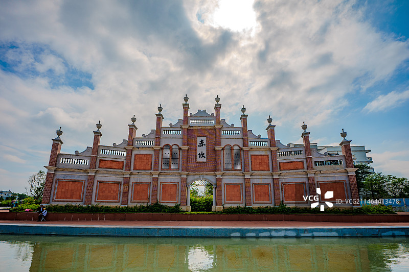 广东江门著名侨乡旅游景点赤坎古镇的骑楼复古情怀西式建筑图片素材