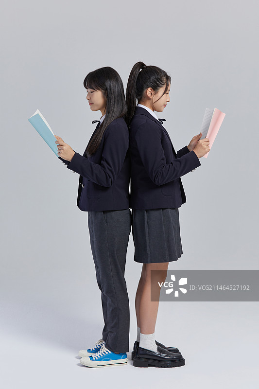 中学生，青少年，校服，教育，女学生，少女，朋友图片素材