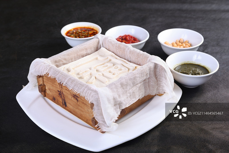 中餐美食-沾汁老豆腐图片素材