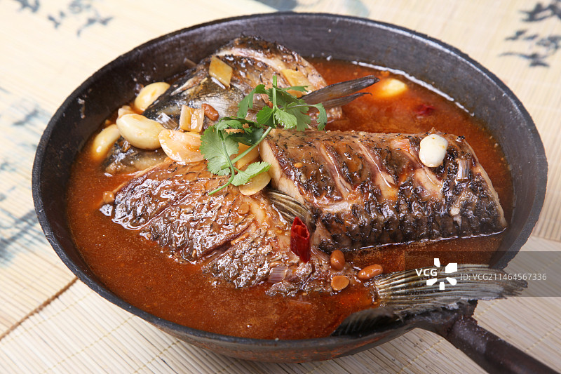 中餐美食-铁锅炖鱼图片素材