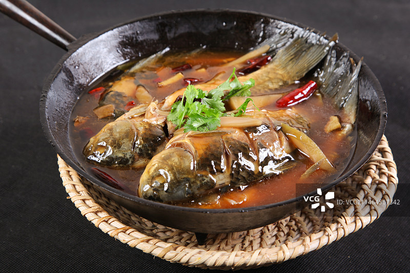 中餐美食-铁锅炖鱼图片素材