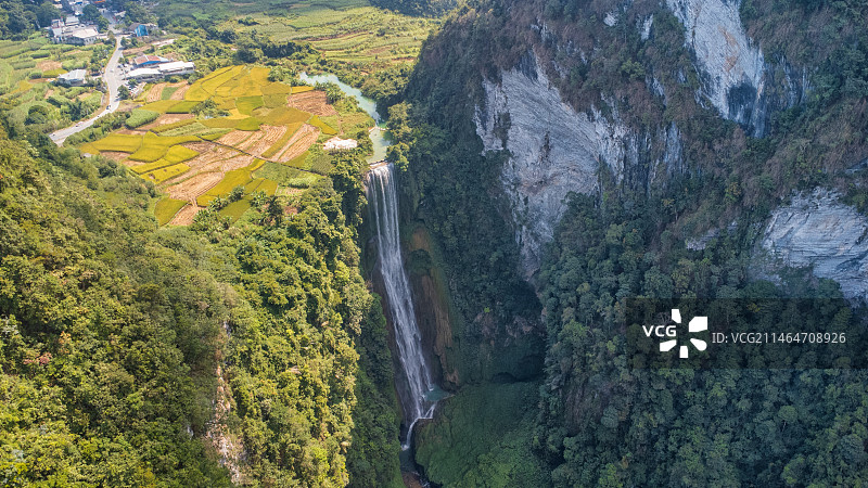 广西百色市靖西市通灵大峡谷和古龙山大峡谷瀑布航拍图片素材