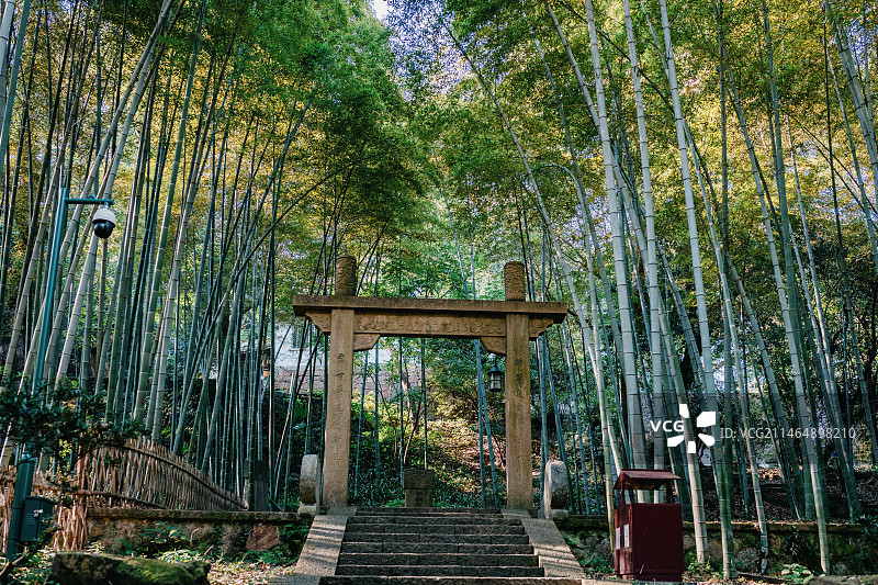 宝石山风光-紫云洞大门图片素材