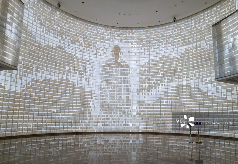 中国山东济宁曲阜孔子博物馆序厅亚克力书墙图片素材