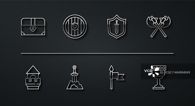 古董宝箱与城堡塔楼图片素材