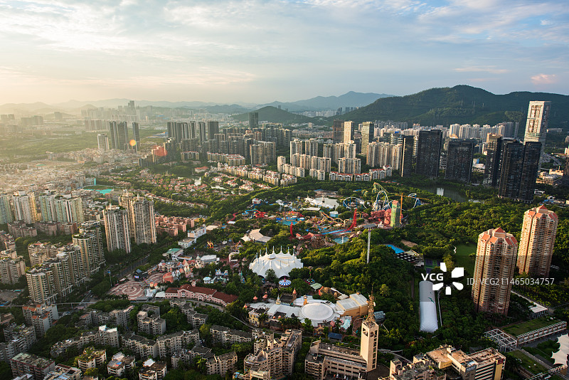 中国深圳南山区日落时分的高端住宅区图片素材