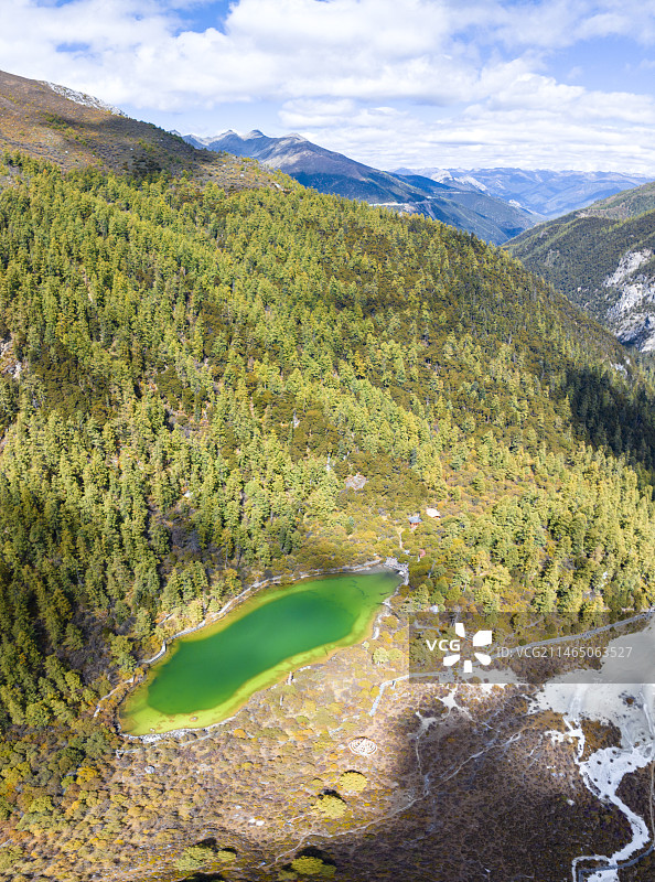 湖泊四川稻城亚丁珍珠海图片素材
