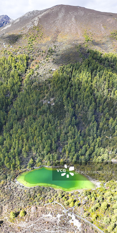 湖泊四川稻城亚丁珍珠海图片素材