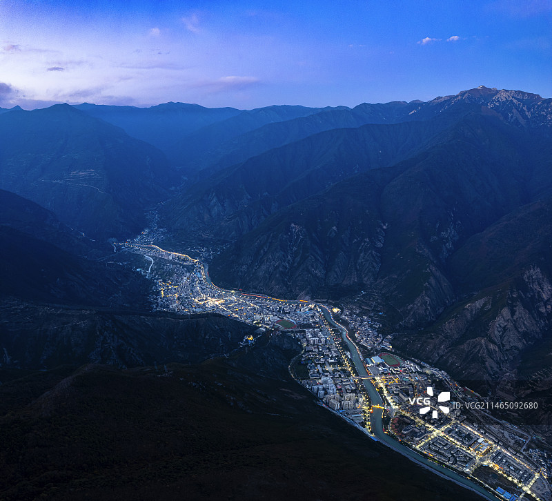 九寨沟县城航拍夜景图片素材