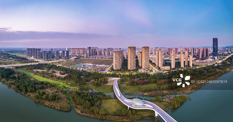 落日余晖下的上虞城市风光图片素材