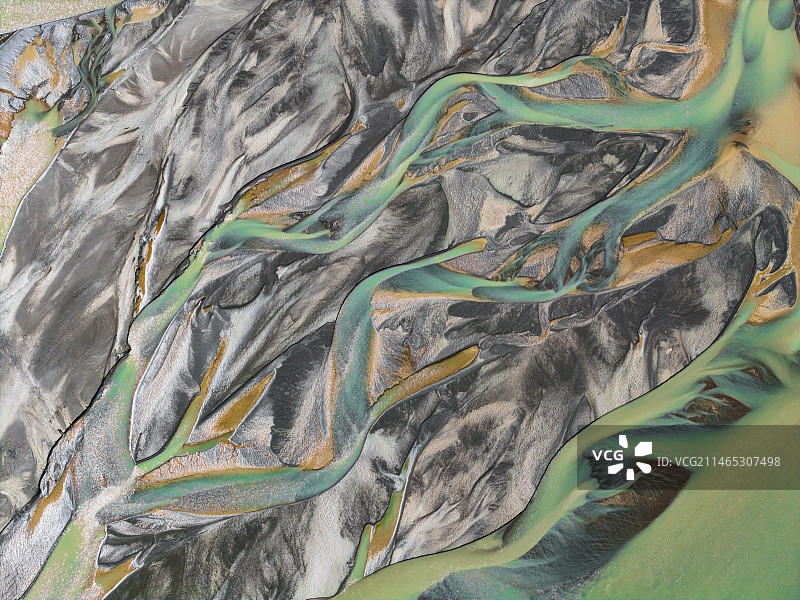 航拍西藏定结湿地河流图片素材