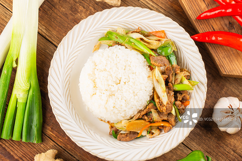 羊肉盖浇饭图片素材