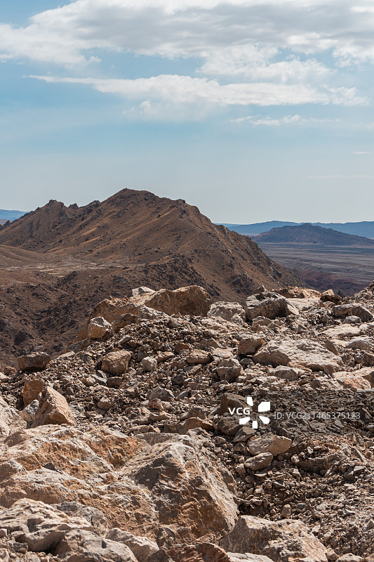 中国西部新疆的矿山图片素材