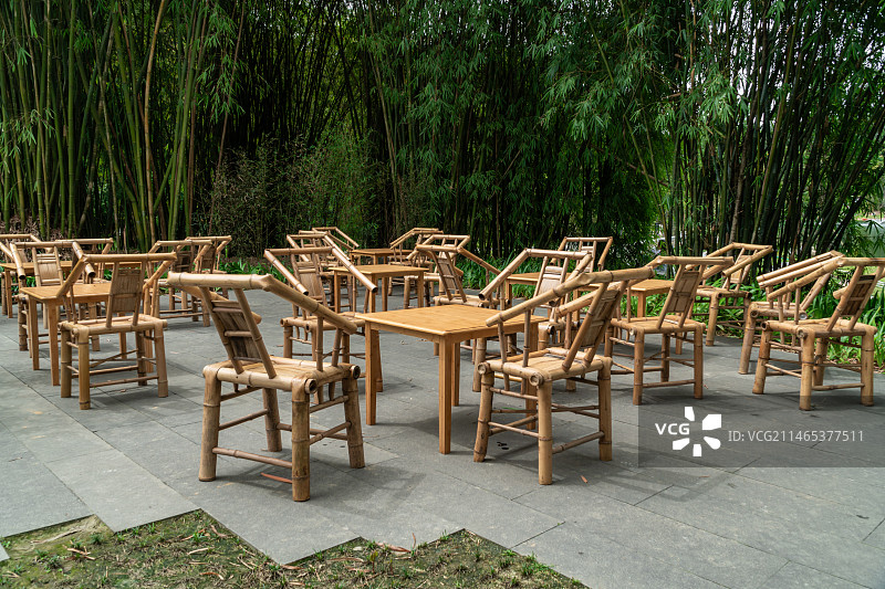 四川省成都市休闲喝茶的竹制座椅图片素材