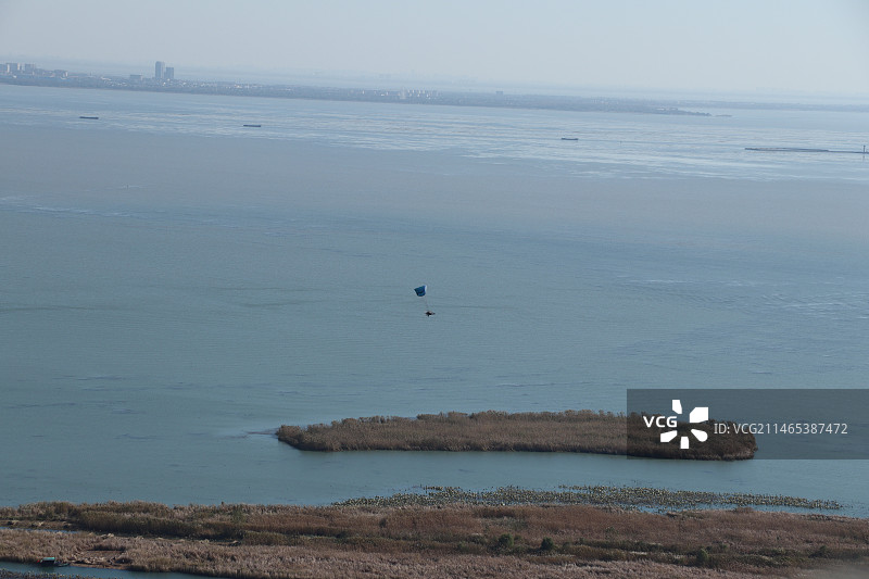 太湖滑翔伞图片素材