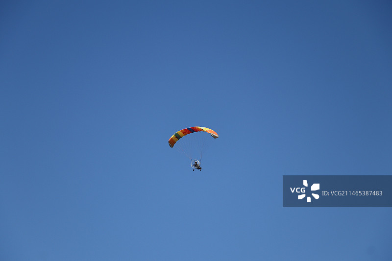 太湖滑翔伞图片素材