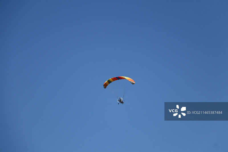 太湖滑翔伞图片素材