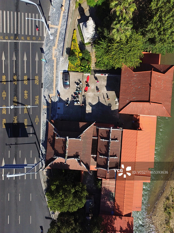 高空航拍俯瞰龙岩溪南天后宫图片素材