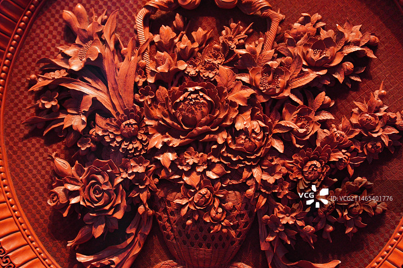 中国工艺美术馆 雕漆花篮盘图片素材
