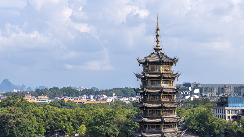 桂林市区航拍日塔上部图片素材