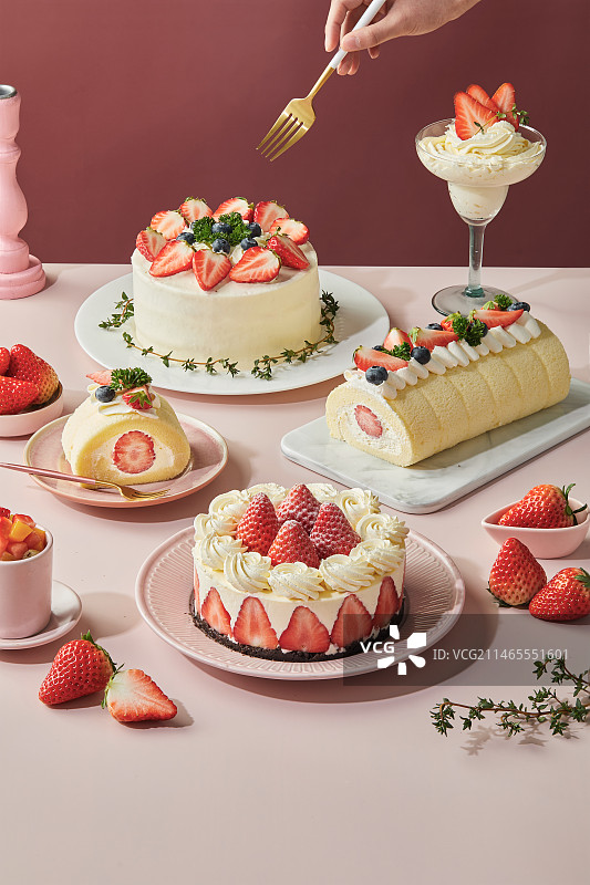 草莓奶油蛋糕图片素材