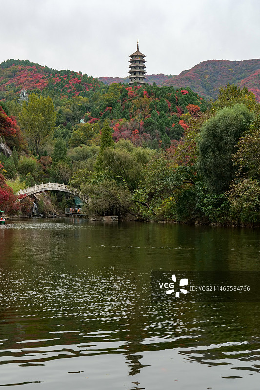 济南红叶谷绚秋湖秋色图片素材